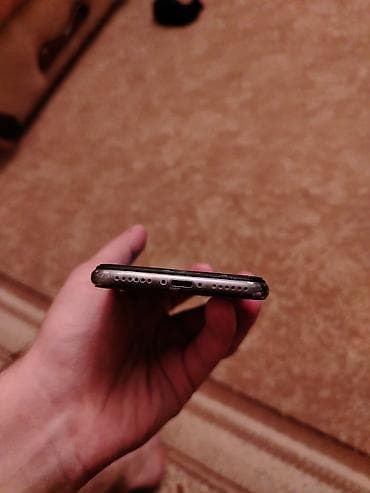 iphone 5s ikinci el: IPhone 8, 64 GB, Qara, Barmaq izi — 5