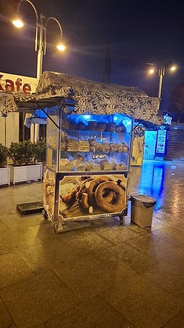 Simit/susamlı halqa çörək satış köşkü - Portativ, təkərli vitrin