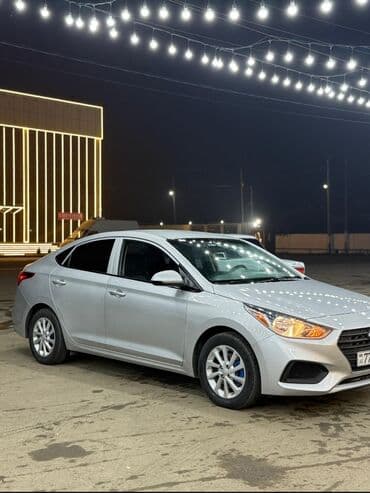 Hyundai Accent: 1.6 l | 2018 il Sedan