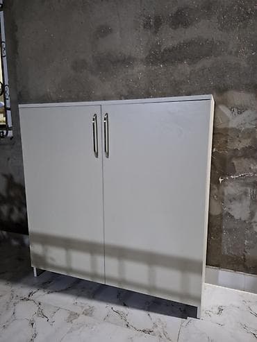 Krem rəngdə iki qapılı ayaqqabı dolabı - Minimalist dizayn, parlaq ağ — 1