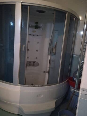 ismayil hidayetzade kucesi 130: 8 noyabr metrosunun yaxınlığında kərpəz hospitalina yaxın 4 mertebeli — 5