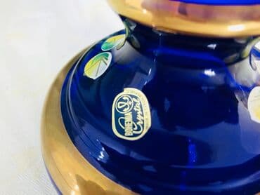 liliya gülü: Bir vaza, Bogem şüşəsi — 3