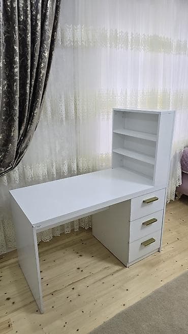 stol dest: Прямой стол, Без стула, С полками, С выдвижными ящиками, Ламинат простой — 1