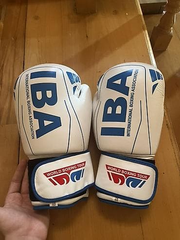 Aiba boks əlcəyi federasiya elceyidir cox qesey elcekdi 1defe taxilib