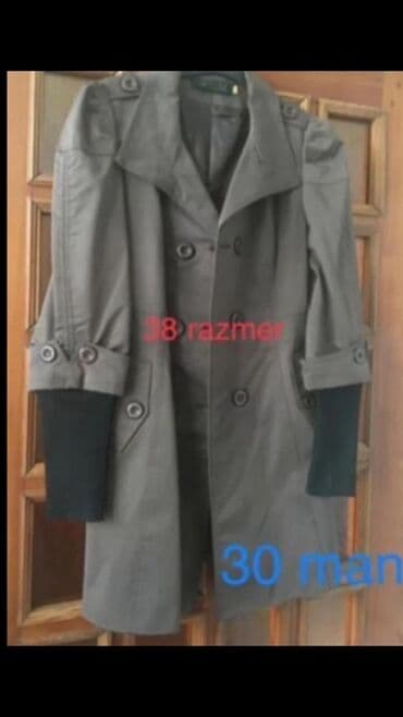 don şəkilləri çəkmək: - Kəsmə naxışlı qədəh dəsti: 5 ədəd şüşə qədəh. Hər birinin üzərində — 9