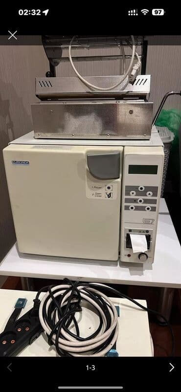 avtoklav: Sterlize Apparati, Avtoklav. Ustunde aletleri baglamag ucun apparat — 1