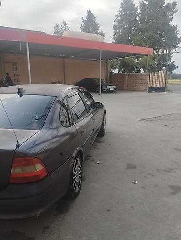 Opel: Opel Vectra: 1.6 l | 1996 il 25000 km Sedan — 5
