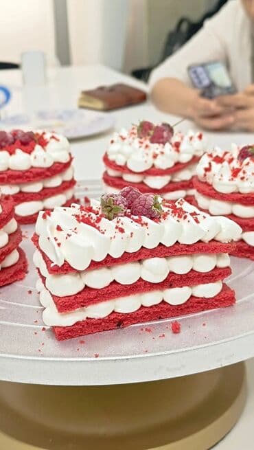 Кондитерские изделия, сладости: 🎂 Tort və Şirniyyat Sifarişləri Qəbul Olunur! 🍰 Hər növ şirniyyat — 12