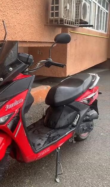 - Freedom, 50 sm3, 2024 il, 19000 km — 2