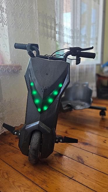 drift l: Uşaq üçün elektrikli drift trike skuter (tək ön təkərli, arxada iki — 1