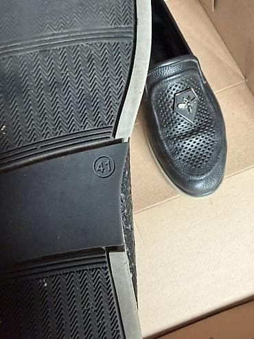 Ayaqqabılar: Məhsul: Kişi loafer ayaqqabısı - Rəng: qara - Ölçü: 41 (altlıqda — 4