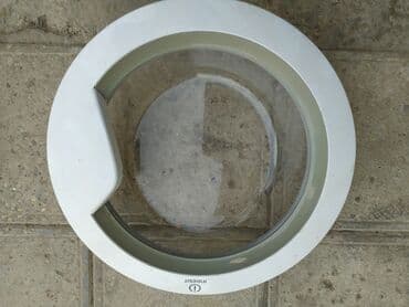 Bu, Indesit paltaryuyan maşın üçün nəzərdə tutulmuş dairəvi qapıdır