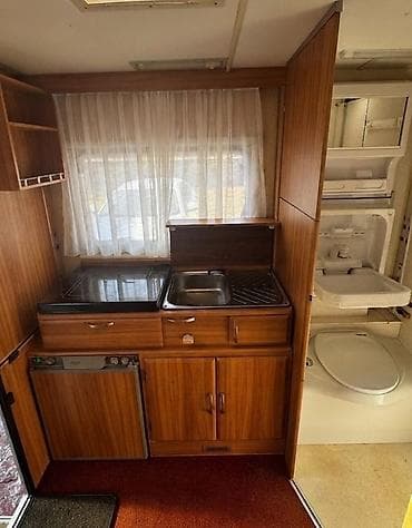 kiraye karavan: Balaca karavandı ayaq yolu su işıq qaz hərbir şeyi var 750kg — 2