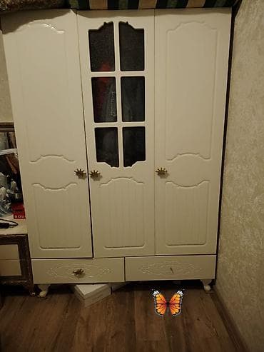 3 двери, С выдвижными ящиками, Белый, Распашной, Прямой шкаф