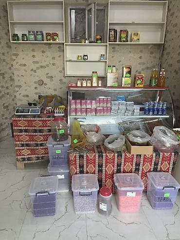 dolab islenmis: Mağaza üçün avadanlıq paketi - Şüşə qapılı içki soyuducusu: dik, dar — 3