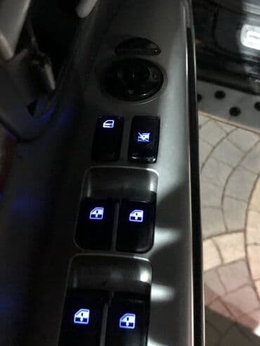 qadınlar ucun maşınlar: Hyundai Santa Fe: 2.7 l | 2008 il Ofrouder/SUV — 8