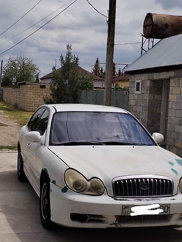 Hyundai Sonata: 2 l | 2003 il Sedan