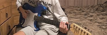 Elektrik gitara və kombik seti - Gitara: Strat tipli elektrik gitara