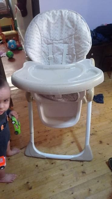 Uşaq yemək stulu - Yumşaq, yuyula bilən oturacaq və bel dayağı - İki