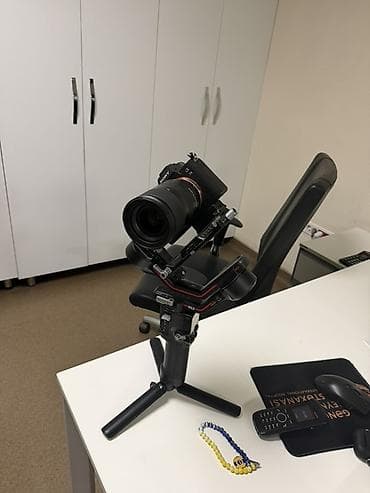 canon 6d mark ii: Sony A7 3 az islenmisdi.obyektiv Tamron 28-75mm Di 3 RXD f2.8.gimbal — 3