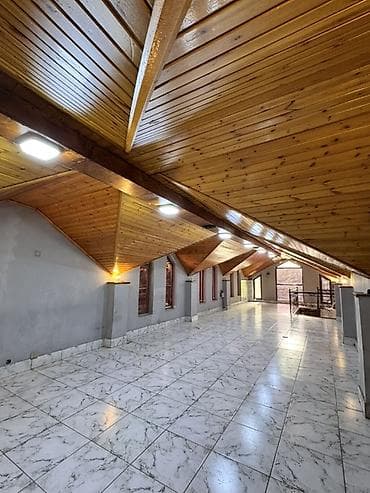 əmlak satışı: İcarəyə verilir: iki mərtəbəli, geniş kommersiya sahəsi 2 mərtəbə üst — 4