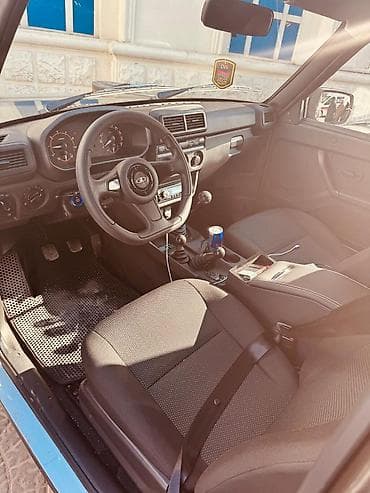 niva arxa: VAZ (LADA) 4x4 Niva: 1.7 l | 2025 il 2500 km Ofrouder/SUV — 7