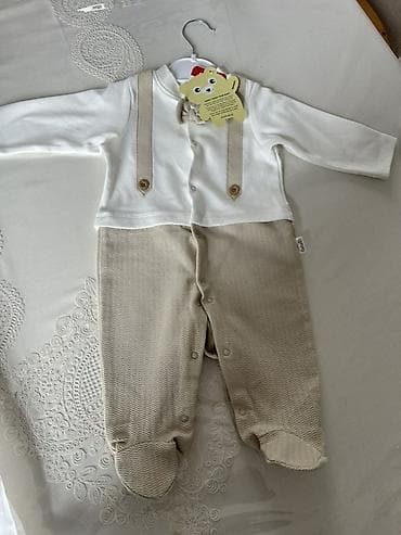 komplekt: Uşaq geyim dəsti – bir neçə variant 1) Yaşıl kombinezonlu dəst: - — 2