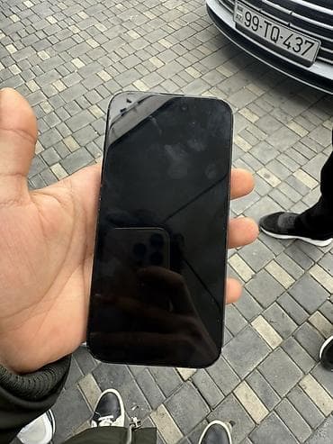 ipad pro 3: IPhone 15, 128 GB, Qara, Face ID — 2