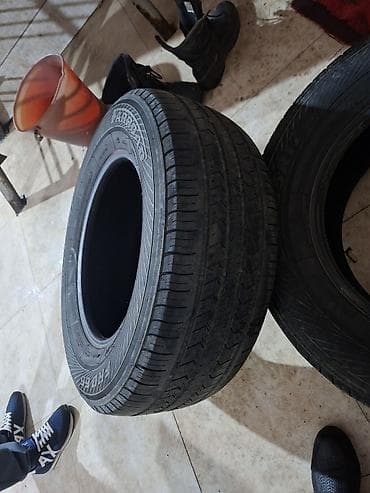 Su nəqliyyatı: Şin 265 / 65 / R 17 — 8