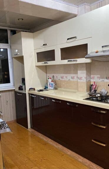 sabuncu kiraye: 3 otaqli ev. 2 otaq verilir. Butun texnika evde tezedi. Komdisioner — 2