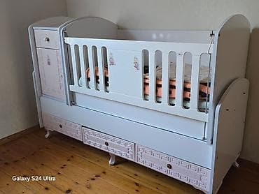 Oğlan və qız üçün, Dördbucaq, Beşik, Yellənmə mexanizm ilə