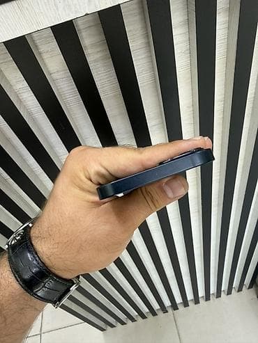 Elektronika: IPhone 13, 128 GB, Midnight, Zəmanət, Simsiz şarj, Face ID — 7