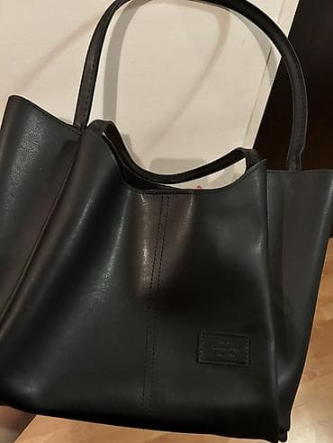 Qara rəngdə qadın tote çantası + kosmetik/aksesuar üçün ayrıca — 4