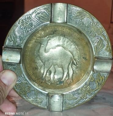 qədmi qablar: Salam belə bir antik kül qabı var işdəyən olsa desin qiymətdə — 1