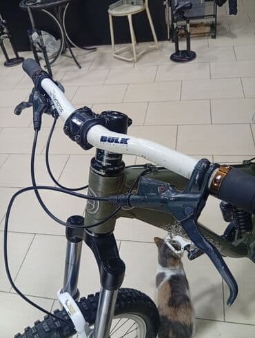 velosipedler işlənmiş: İşlənmiş Dağ velosipedi 26", sürətlərin sayı: 9, Ünvandan götürmə, Ödənişli çatdırılma, Rayonlara çatdırılma — 6