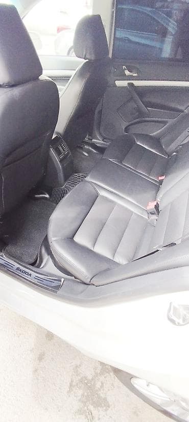 şkoda: Skoda Octavia: 1.6 l | 2011 il Sedan — 10