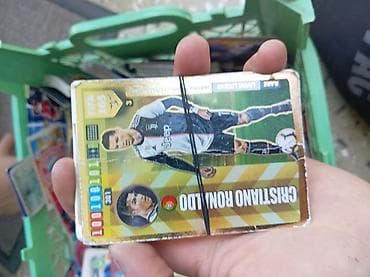 Salam illərdir yığdığım kartları satıram 5 minə yaxın kartım var real — 4