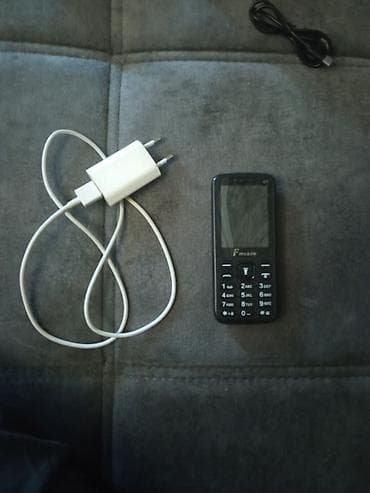 F-mobile c7 Telefon, tam işlek vəziyyetdedir. tep tezedir. Zaryatkanı
