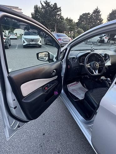 Avtomobil satışı: Nissan Note e-POWER, gümüş rəng, 5 qapılı şəhər hetçbeki. Texnologiya — 10