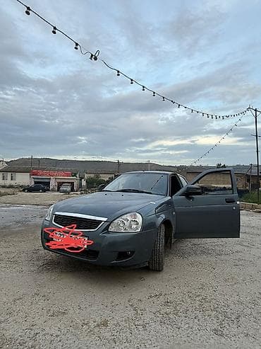 LADA Priora sedan - Kuzov: 4 qapılı sedan, tünd-boz rəng - Mühərrik
