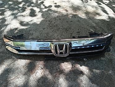 Honda avtomobili üçün ön radiator barmaqlığı (reshetka). Orijinal — 1