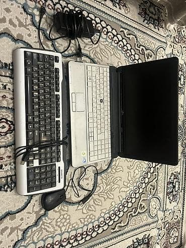 Apple MacBook: Fujitsu Siemens noutbuk + aksesuarlar dəsti Komplekt: - Fujitsu — 2