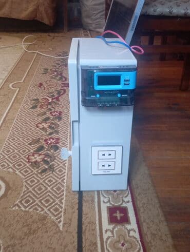 kompüter ramı: Yeni UPS, 2501 - 3000 Vt, Rozetkaların sayı - 1 — 6