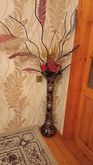 Şəkillər, tablolar: Bir vaza, Keramika — 1