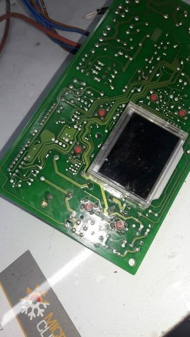 paltaryuyan temiri: Kombi ustasi Servis xidməti var Ünvan:8 ci km bazar Qara Qarayev 102 — 7