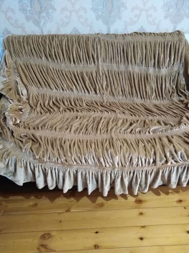 divan örtükleri: Divan üçün Yeni Yataq örtüyü, Ünvandan götürmə — 2