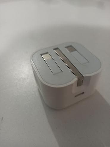 Adapter Apple, 20 Vt, İşlənmiş