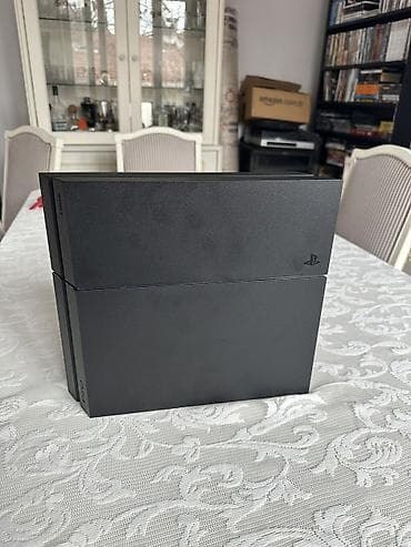 video reqstrator: Sony PlayStation 4 (PS4) – klassik “fat” model Xüsusiyyətlər: - Rəng — 1