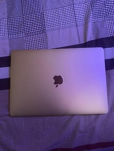 macbook m: Apple MacBook Air (qızılı rəng) - Model: MacBook Air (nəsil şəkildən — 1