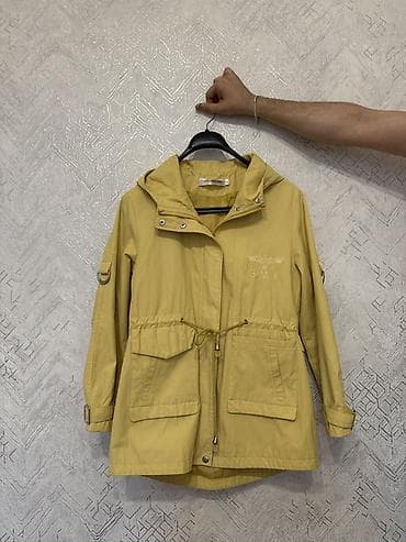 Qadın yüngül parka/kurtka - Rəng: açıq xardal/sarı - Model lalafo.az -da Qadın yüngül parka/kurtka - Rəng: açıq xardal/sarı - Model